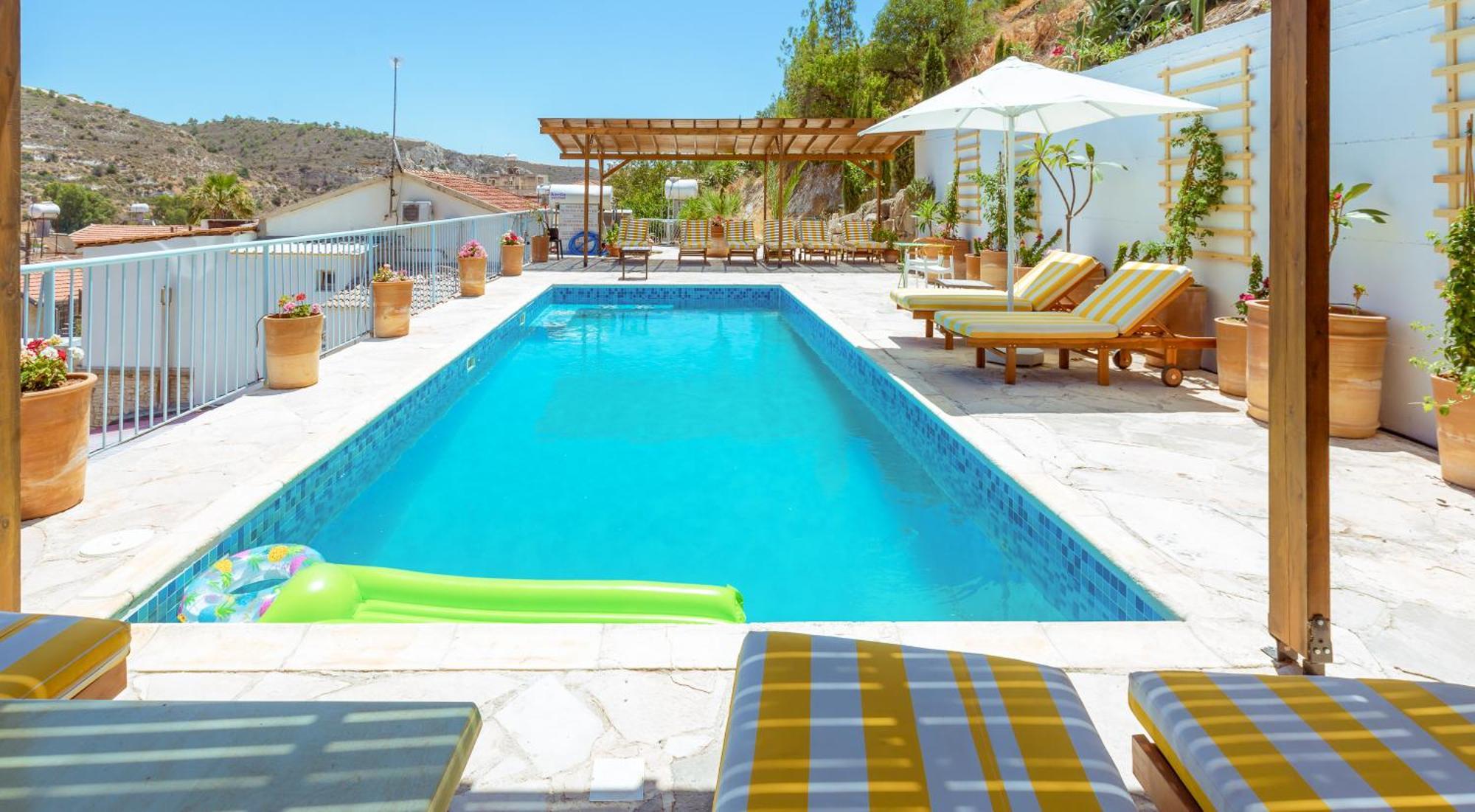 Kalavasos Square Apartments - With Pool 3 Minutes Walk Kültér fotó